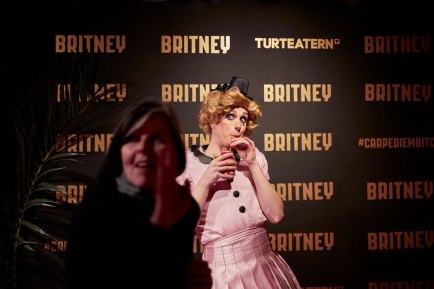 foto:Klara G. TURTEATERN-Britney. Annika Tosti -